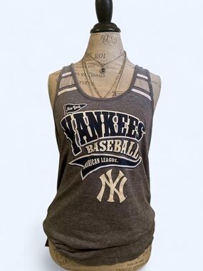 2013 New York Yankees Tank top • Yankees / 5th & Ocean • SIZE - SMALL
